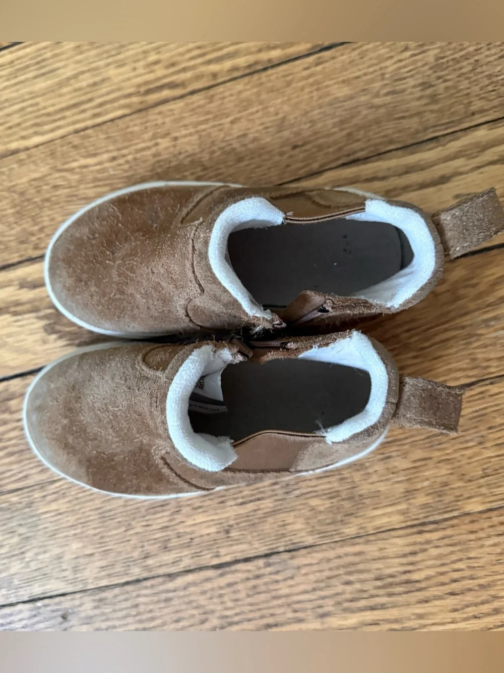 UGG Hamden II Chelsea Boots - Size 8